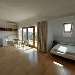 Familia Apartmanhaz