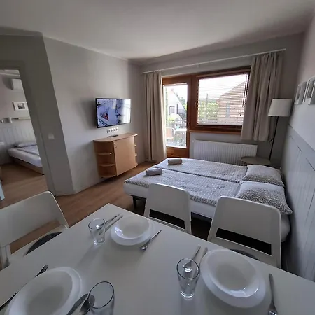 Lejlighed Familia Apartmanhaz