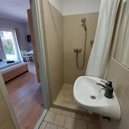 Familia Apartmanhaz Διαμέρισμα Keszthely