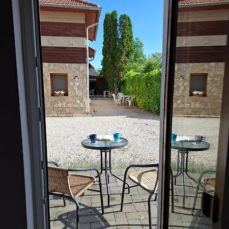 Διαμέρισμα Familia Apartmanhaz *