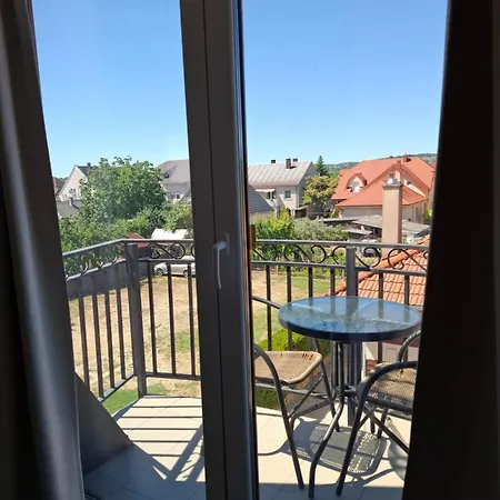 Familia Apartmanhaz * Keszthely