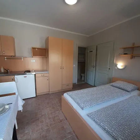 Apartman Familia *