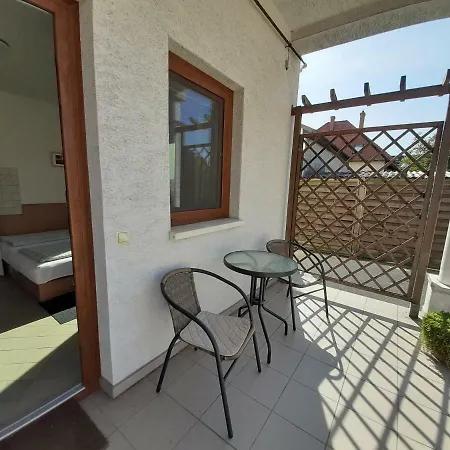 Familia Apartmanhaz شقة *