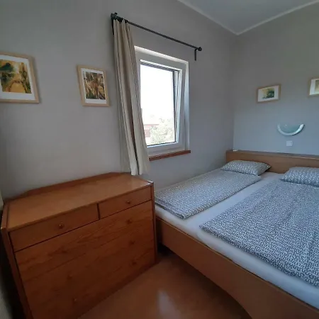 Familia Apartmanhaz *