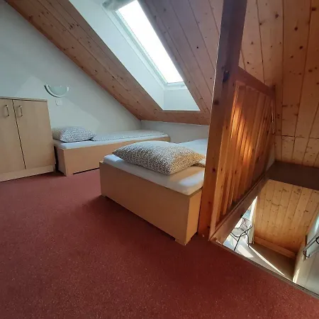 Familia Apartmanhaz * Keszthely