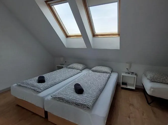 דירה Familia Apartmanhaz *