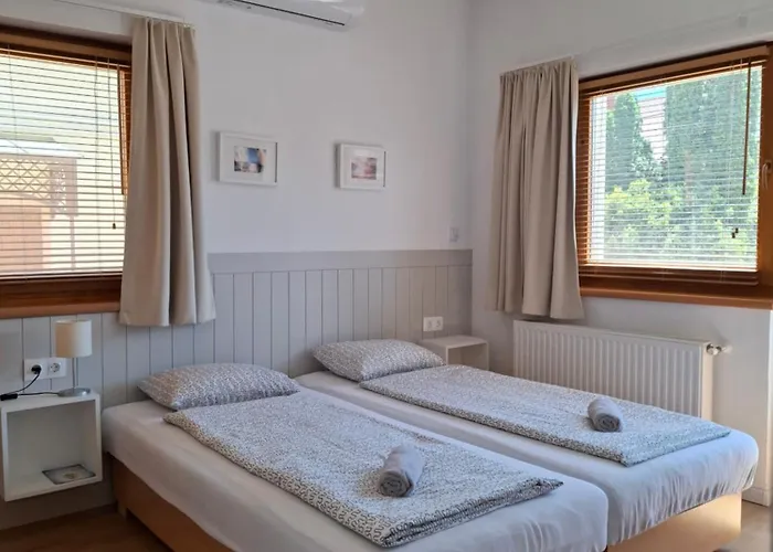 Familia Apartmanhaz דירה קסזטלי