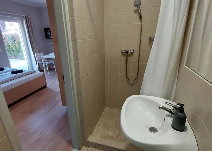 Familia Apartmanhaz דירה קסזטלי