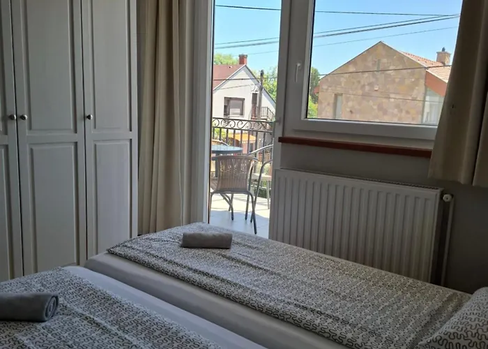 Familia Apartmanhaz קסזטלי