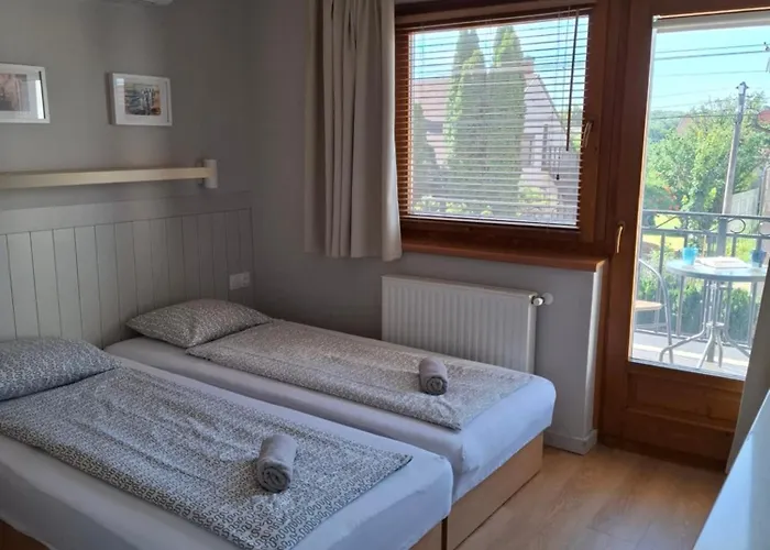 Familia Apartmanhaz קסזטלי