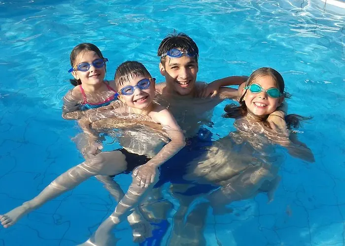 Familia Apartmanhaz קסזטלי