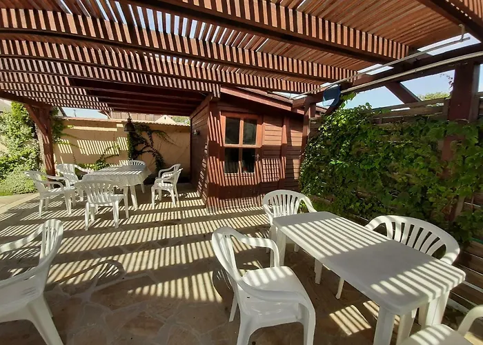 Familia Apartmanhaz * קסזטלי